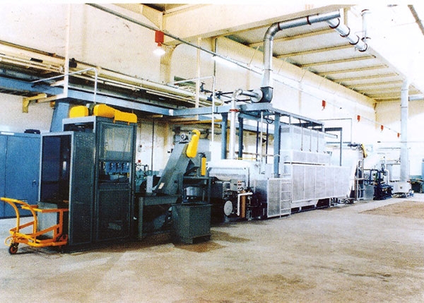 Mesh belt carburizing furnace production line