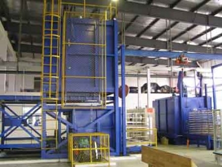 Vertical aluminum alloy quenching furnace