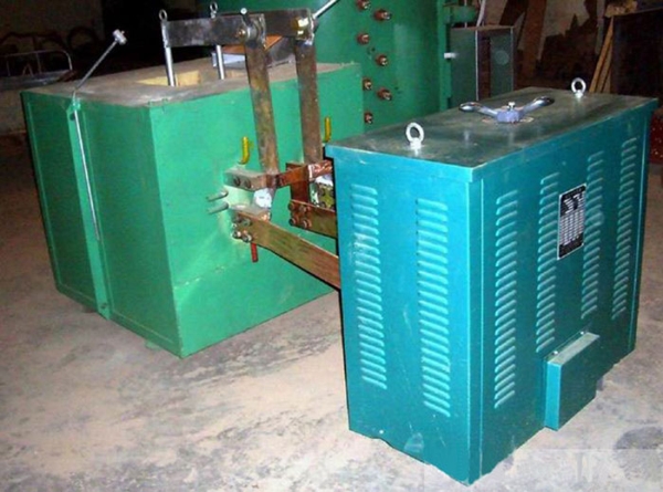 Salt bath furnace